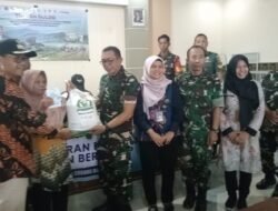 Dandim 0825/Banyuwangi Hadiri Vicon Penyaluran Bantuan Pangan dan SPHP Bersama Menhan dan Panglima TNI