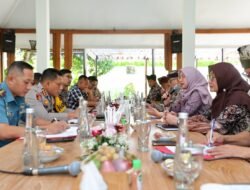 Urai Kemacetan Jalur Situbondo-Banyuwangi, Bupati Ipuk Ajukan Bantuan Penambahan Kapal di Pelabuhan Ketapang