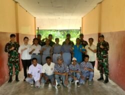 Sambut HUT RI ke-80, Satgas Yonif 131/Brajasakti Latih Paskibra di Perbatasan RI-PNG