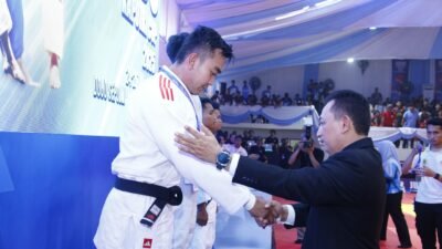 Kapolri Jadi Wasit di Kejuaraan Judo Kapolri Cup 2025