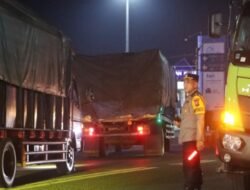 Kapolresta Banyuwangi Turun Langsung Atur Lalin, Urai Kepadatan di Pelabuhan Ketapang