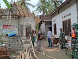 Dansatgas TMMD ke-125 Tinjau Progres RUTILAHU Rumah Ibu Sulami di Desa Kesilir, Wujudkan Hunian Layak