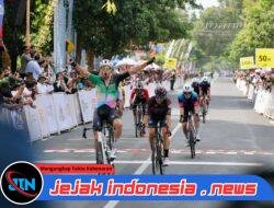 Berlangsung Sengit, Pembalap Belanda Juara Etape Pertama Tour de Banyuwangi Ijen 2025
