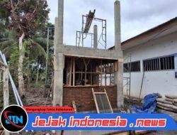 Gotong Royong di Siliragung: Babinsa dan Satgas TMMD Percepat Pengeboran Sumur untuk Warga