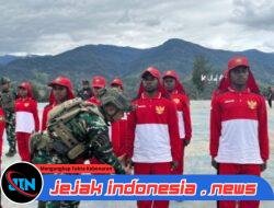 Satgas Yonif 700/WYC Latih Paskibraka Kabupaten Puncak, Semangat Merah Putih Berkobar di Tanah Papua