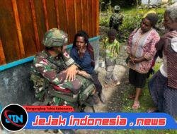 Edukasi Hidup Sehat Satgas Yonif 521/DY Beri Bantuan Obat di Distrik Kurima.