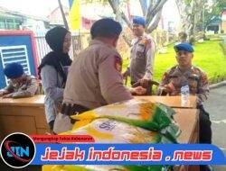 Ditpolairud Polda Sumut Bersama Relawan Wak Young Gelar Beras Murah