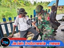 YONIF 123/RAJAWALI, Pos Suator Laksanakan Layanan Kesehatan Door to Door untuk Masyarakat Distrik Suator