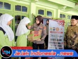 Polri Untuk Masyarakat : SPN Polda Jatim Sentuh Hati Anak Yatim di Momen Hari Jadi Polwan ke-77