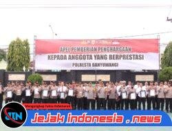 Kapolresta Banyuwangi Berikan Penghargaan kepada 43 Personel Berprestasi