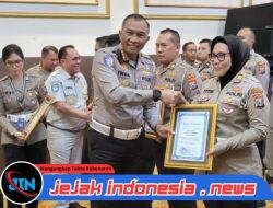 Berhasil Ungkap Kasus Tabrak Lari, Satlantas Polres Sumenep Terima Penghargaan dari Polda Jatim