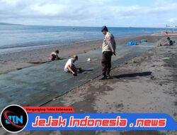 Satpolairud Polresta Banyuwangi Melaksanakan Patroli Kamtibmas Dikawasan Pesisir Pantai Waru Jajaran