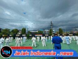 Tingkatkan Kemampuan, Personel Polresta Banyuwangi Gelar Latihan Beladiri