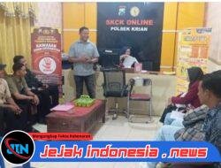 Kanit Reskrim Polsek Krian Sosialisasi Bahaya Narkoba kepada Pemohon SPKT