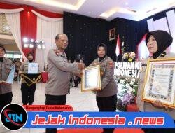 Gelar Tasyakuran Hari Jadi Polisi Wanita ke-77, Kapolda Jatim dan Ibu Asuh Polwan Beri Pesan Khusus