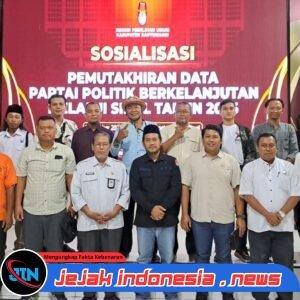 Bawaslu Banyuwangi Sampaikan Catatan dan Saran dalam Rapat Pleno Pemutakhiran Data Parpol