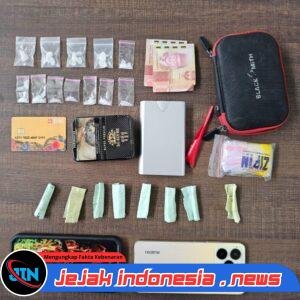 Satresnarkoba Polres Gresik Ringkus Dua Pengedar Sabu, Sita 3,9 Gram