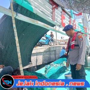 Satpolairud Polresta Banyuwangi Melaksanakan Patroli Dialogis & Pembinaan Nelayan Di Kawasan Perairan Muncar Sembulungan