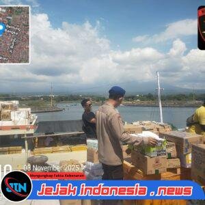 Satpolairud Polresta Banyuwangi melaksanakan giat patroli dialogis diarea Pelabuhan Marina Boom Banyuwangi