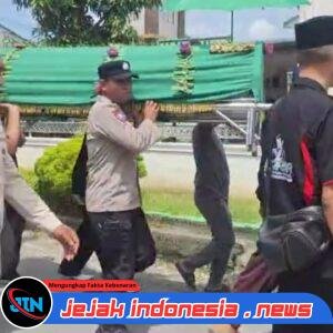 KEPEDULIAN AIPDA SISWANDY SIANTURI BHABINKAMTIBMAS POLSEK SUNGGAL MELAYAT WARGA BINAANNYA