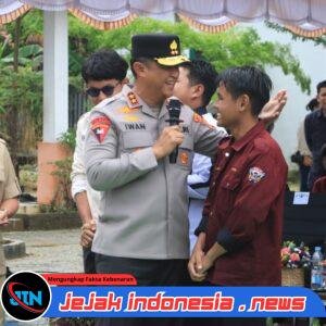 Dampingi Gubernur, Kapolda Kalteng Tinjau Sarpras dan Layanan Sosial di SMA 4 Muara Teweh