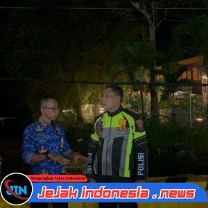 Kapolresta Banyuwangi bersama Statekholder dan Warga Bersihkan Drainase dan Atur Lalu Lintas di Lokasi Banjir