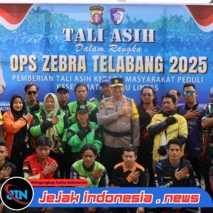 Peduli Keselamatan Berlalu Lintas, Kapolda Kalteng Beri Tali Asih Bagi Komunitas Ojol dan ERP