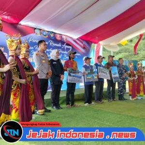 Kapolresta Banyuwangi Hadiri Peresmian Rumah Apung di Pantai Bimo
