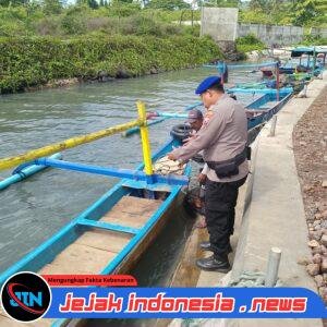 Satuan Polisi Perairan dan Udara Polresta Banyuwangi Melaksanakan Kegiatan Patroli Dikawasan Pesisir Pantai Meneng