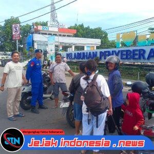 Satpolairud Polresta Banyuwangi Melaksanakan Kegiatan Patroli Di Kawasan Darmaga Pelabuhan ASDP Ketapang