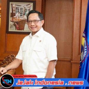 Dinilai Berhasil Dorong Pertumbuhan dan Stabilitas Ekonomi Daerah, Mendagri Terima Penghargaan dari Detikcom