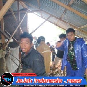 Kodim 0211/Tapteng Bantu Evakuasi Warga Terdampak Banjir di Kota Sibolga dan Tapteng