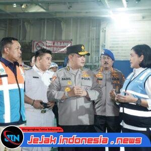 Polri dan PT Pelni Saling Apresiasi dalam Misi Kemanusiaan Penanganan Bencana di Aceh, Sumut, dan Sumbar