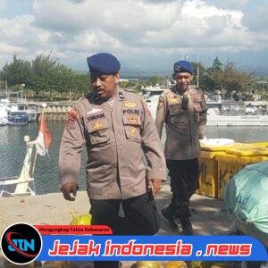 Satpolairud Polresta Banyuwangi Melaksanakan Kegiatan Patroli Dialogis Kamtibmas Di Wilayah Pelabuhan Marina Boom