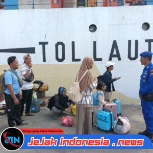 Aiptu I Gede Eka D Bersama Aiptu Nurachmad Melaksanakan Patroli & Sambang Kawasan Dermaga Pelabuhan Tanjungwangi