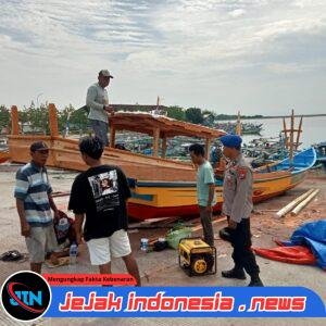 Satpolairud Polresta Banyuwangi Melaksanakan Patroli & Binmas Perairan Dikawasan Dermaga Pelabuhan Grajagan