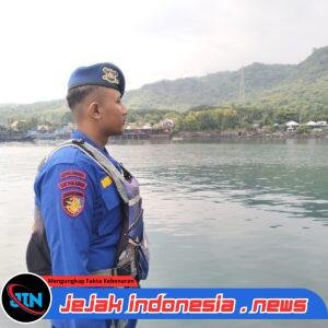 Aipda I Nyoman Suma Melakukan Patroli & Pemeriksaan Dokumen Kapal Legoh Jangkar Di Sekitar Perairan Selat Bali.