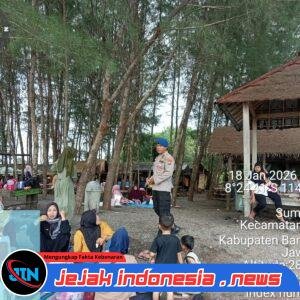 Satpolairud Polresta Banyuwangi Melaksanakan Giat Patroli & Pemantauan Kawasan Wisata Pantai Gumuk Kantong