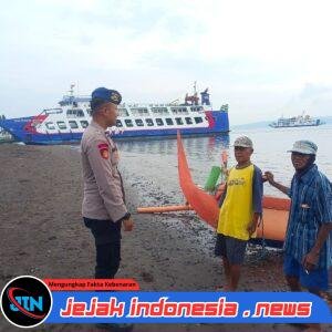 Satpolairud Polresta Banyuwangi Melakukan Patroli Dikawasan Pesisir Pantai Waru Doyong.