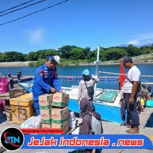 Satpolairud Polresta Banyuwangi Melaksanakan Kegiatan Patroli Dialogis,Binluh Kepada Nelayan Masyarakat Pengguna Jasa Perairan Kawasan Pelabuhan Rakyat Boom Banyuwangi