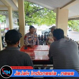 Satpolairud Polresta Banyuwangi Melaksanakan Patroli Dialogis & Binluh Di Kawasan Pelabuhan Rakyat Boom,