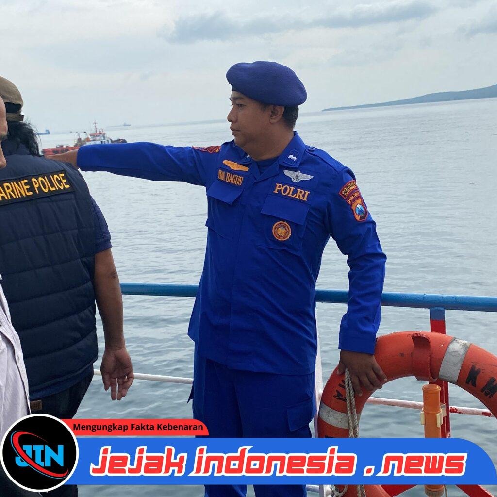 Satpolairud Polresta Banyuwangi Bersama KSOP Kelas III Tanjungwangi dan Basarnas Banyuwangi Melaksanakan Kegiatan Ramcheck Kapal Penumpang Di Pelabuhan Tanjungwangi