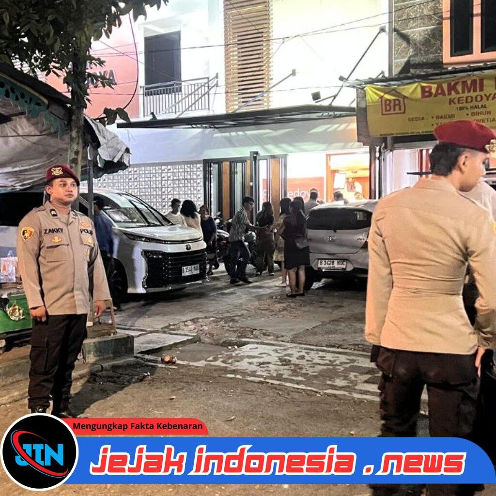 *Polsek Kebon Jeruk Pastikan Keamanan Ibadah Jumat Agung di Wilayah Kedoya*