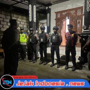 Polsek Nusa Penida Amankan Ibadah Jumat Agung di Desa Klumpu.