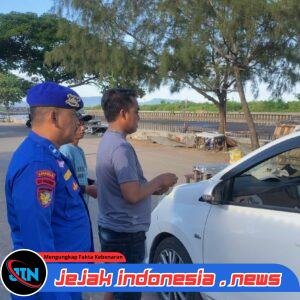 Satpolairud Polresta Banyuwangi Usai Muncul Keluhan Masyarakat Di Media Sosial Terkait Dugaan Pungutan Liar (PUNGLI) Di Kawasan Kampung Nelayan Merah Putih.