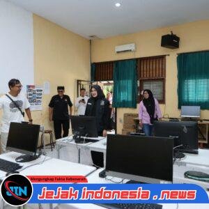 Jelang Pelaksanaan TKA, Bupati Ipuk Cek Persiapan Perangkat dan Jaringan