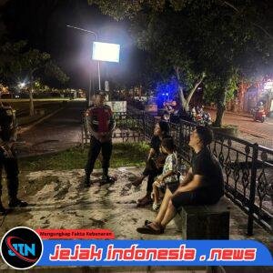 Jaga Kondusifitas Wilayah, Sat Samapta Polres Klungkung Sasar Pusat Keramaian dalam Patroli Malam.