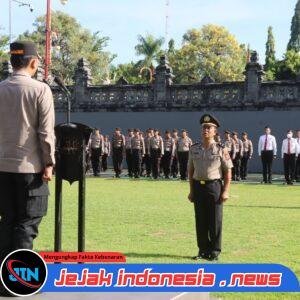 Polres Gianyar Gelar Upacara Kenaikan Pangkat, Penghargaan dan Pelepasan Purnabakti Personel