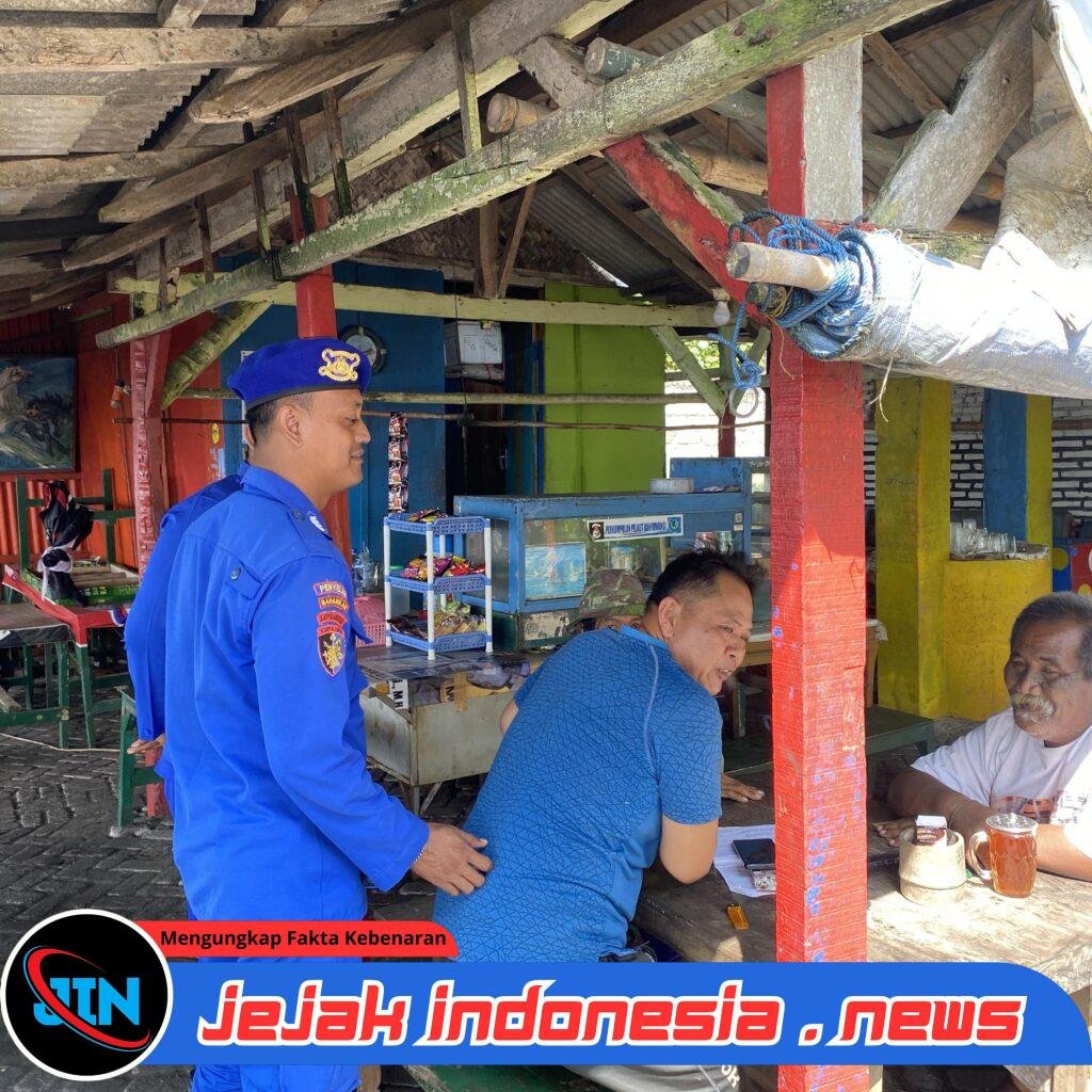 Satpolairud Polresta Banyuwangi Melaksanakan Patroli Dialogis dan Pembinaan (Binluh) Di Kawasan Pantai Bulusan