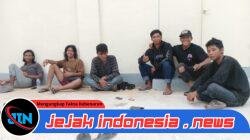 ABK kapal cari sampingan kerja untuk menyambung hidup karena kapal ,keluhkan solar langka di Benoa Bali.